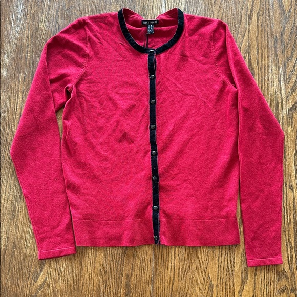 Nwt. Question sweater - Picture 5 of 5
